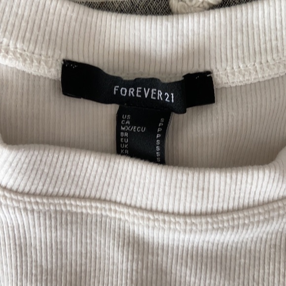Ribbed Cropped Tank Top in White from Forever 21. - Picture 2 of 2
